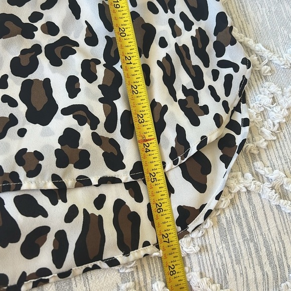 Leopard Cheetah Animal Print Notch Neck Blouse | M - Picture 6 of 7